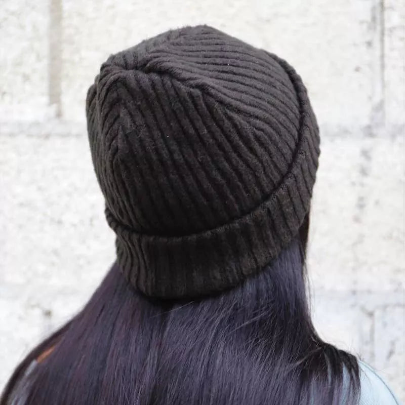 Bonnet en côtes de laine marron