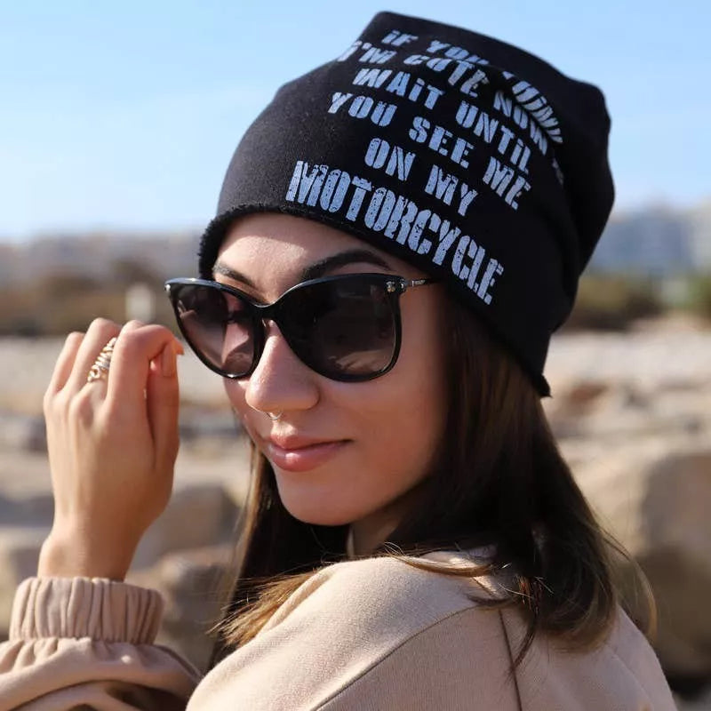 Bonnet imprimés noirs