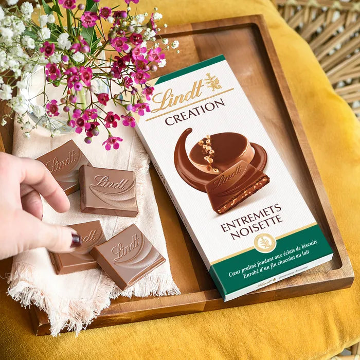 Tablette Lindt Création lait – entremets noisette (150 g)